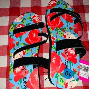 BETSEY JOHNSON SANDALS
